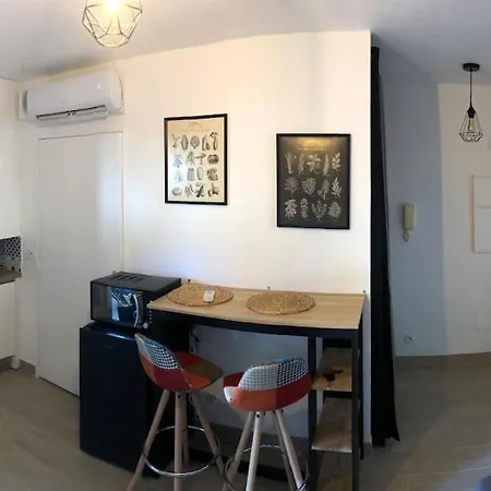 شقة Quartier Saint Jean D Angely نيس